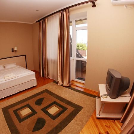 Hôtel Uyut à TTchernihiv Extérieur photo