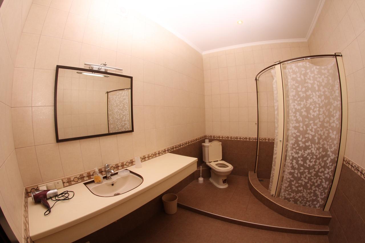 Hôtel Uyut à TTchernihiv Extérieur photo