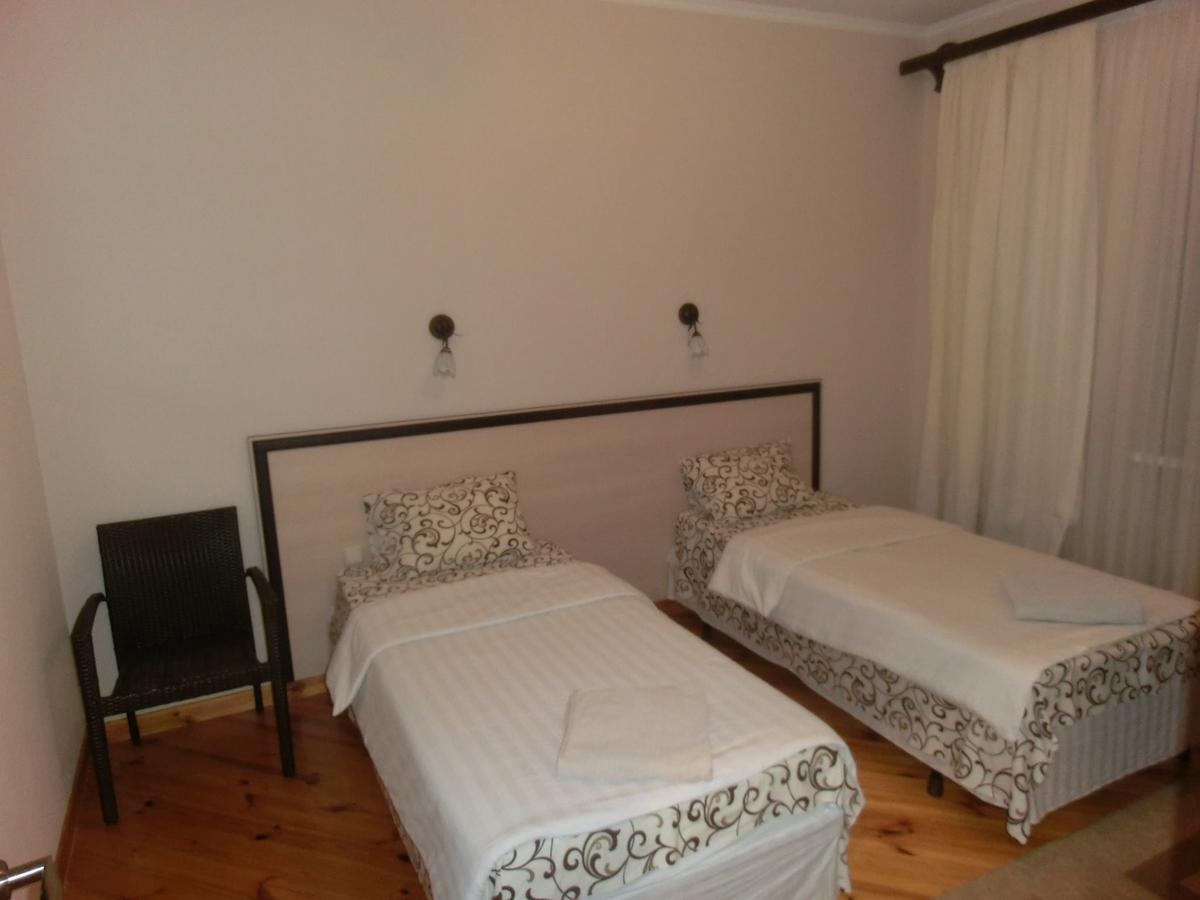 Hôtel Uyut à TTchernihiv Extérieur photo