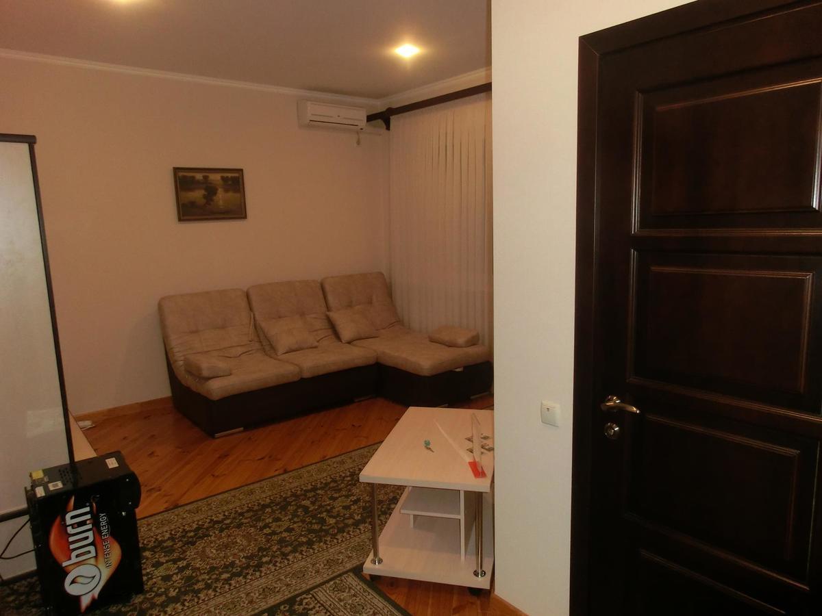 Hôtel Uyut à TTchernihiv Extérieur photo