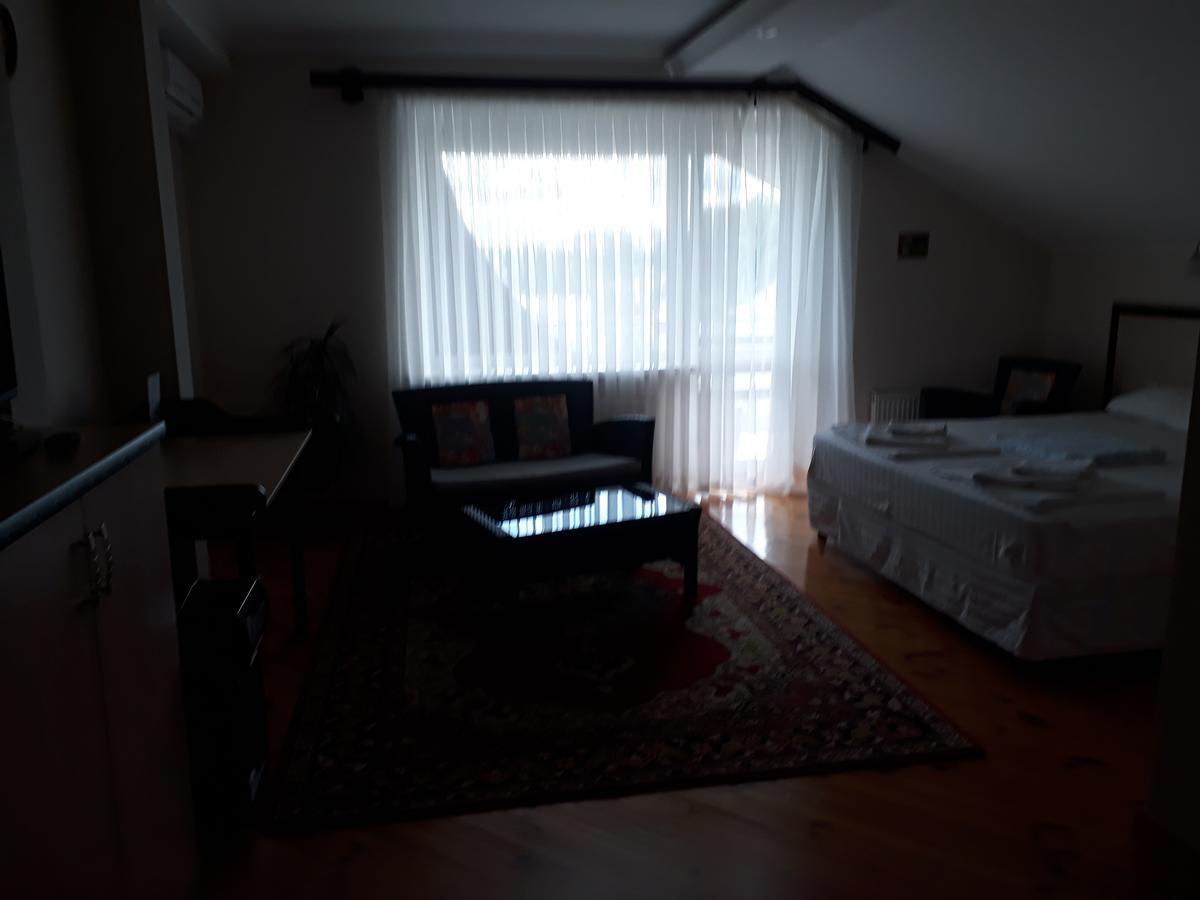 Hôtel Uyut à TTchernihiv Extérieur photo
